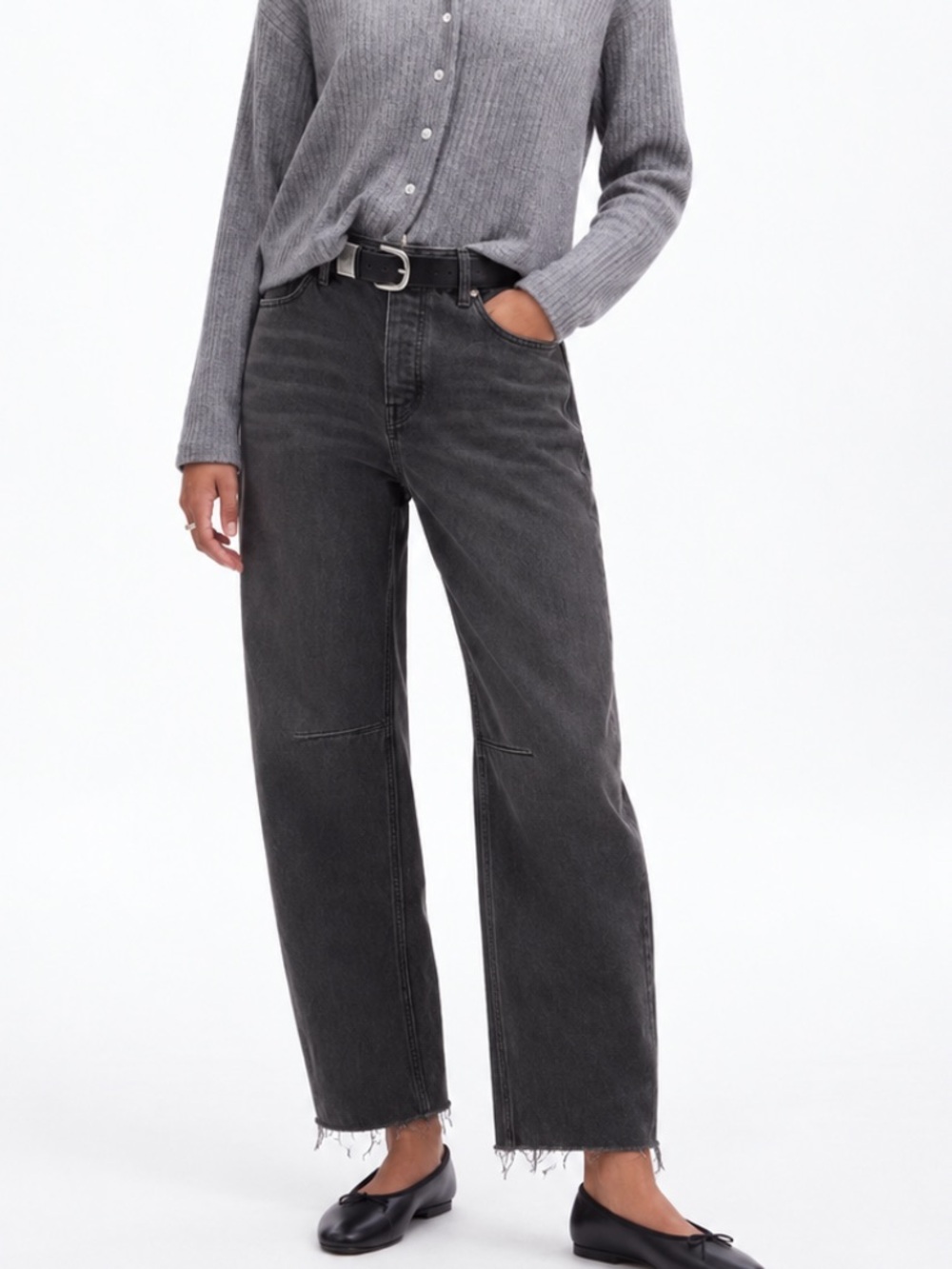 Madewell The Darted Barrel-Leg Jeans Black Wash Raw Hem Size 24 DM7906